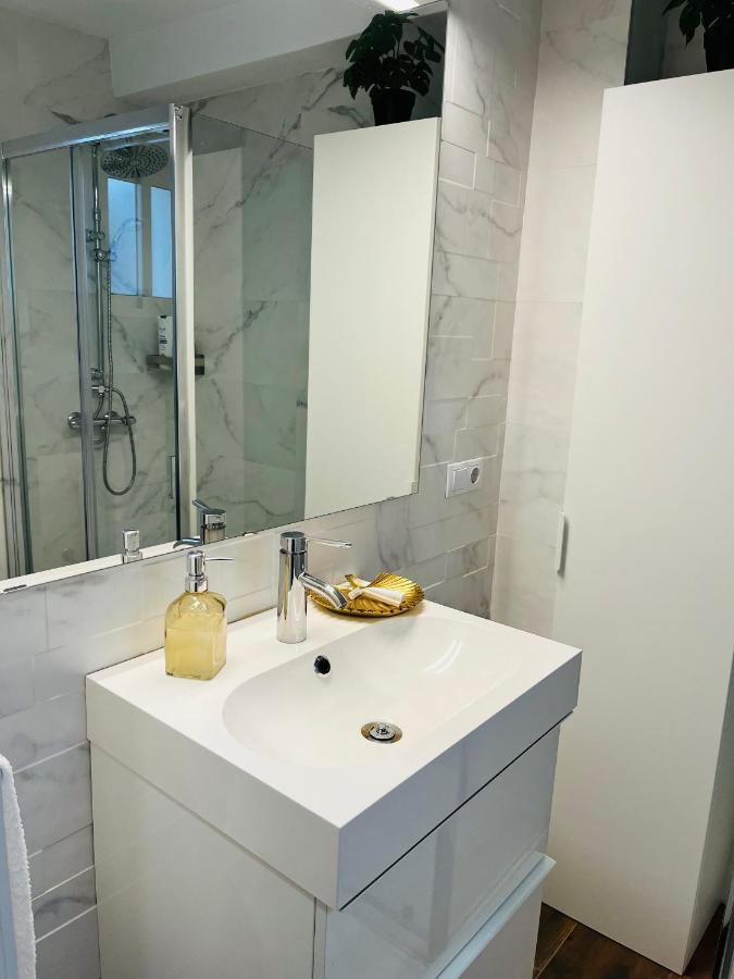 Petit Apartment Los Remedios Sevilla Exteriér fotografie